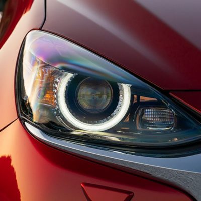 Mazda 2 phare