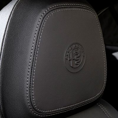Alfa Romeo brodé